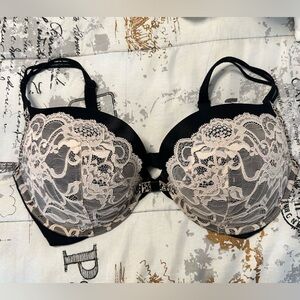 Victoria's Secret Black and Cream Lace Bra